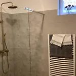 Ezuest Boroka Apartment *