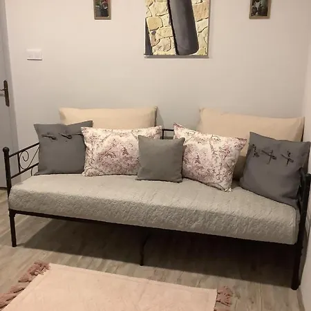 Апартаменти Ezuest Boroka Еґер