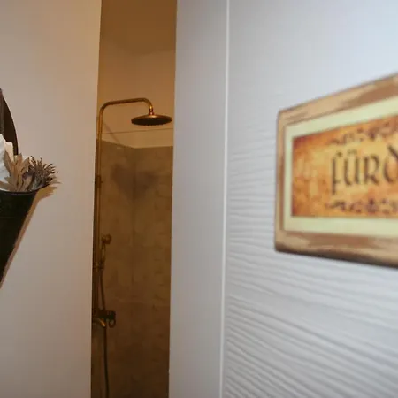 Ezuest Boroka Apartament *