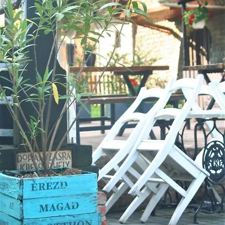 Ezuest Boroka Апартаменти