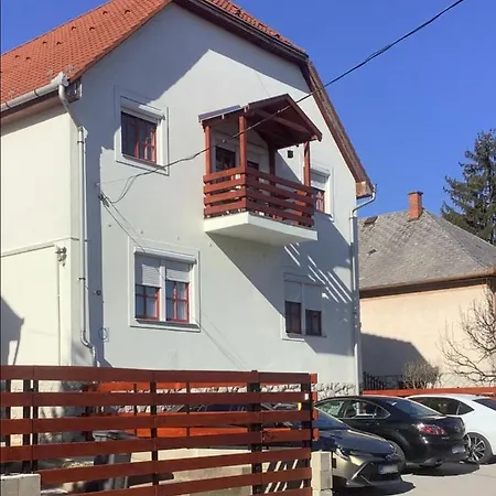 Ezuest Boroka * Eger