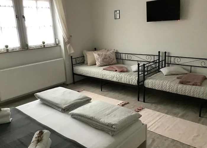 Ezuest Boroka Apartament *