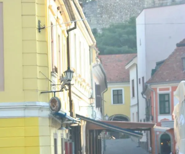 Apartament Ezuest Boroka